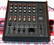 table de mixage TEAC 2A